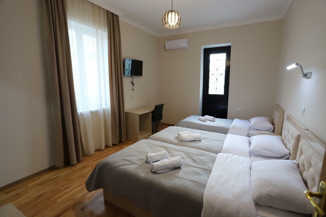 Hotel Hollywood Kutaisi Eksteriør billede